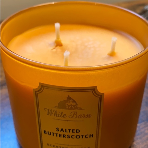 White Barn Salted Butterscotch 3 Wick Candle - Picture 4 of 5